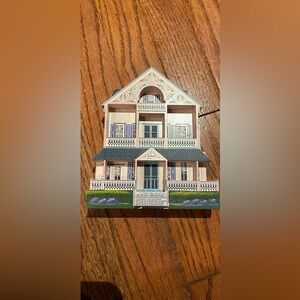 Ocean Grove New Jersey Heart Blossoms SHEILA HOUSE 1996 Shelf Sitter